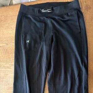 Under Armour women’s Black Pants